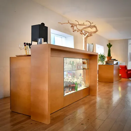 La Perouse Hotel
