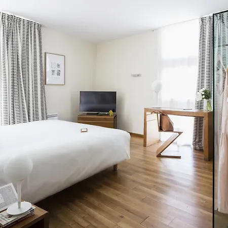 La Perouse Hotel