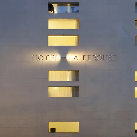 Hotel La Perouse 4*